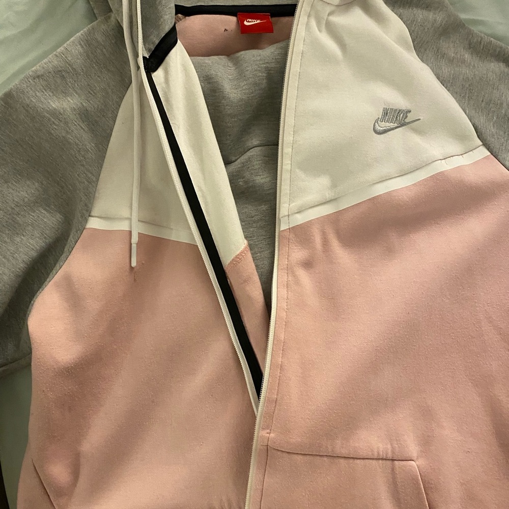 Women Nike sweatsuit